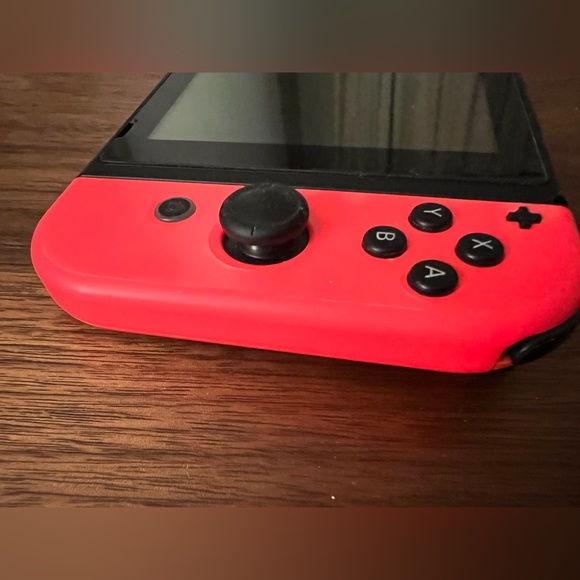 Nintendo switch - Picture 2 of 4